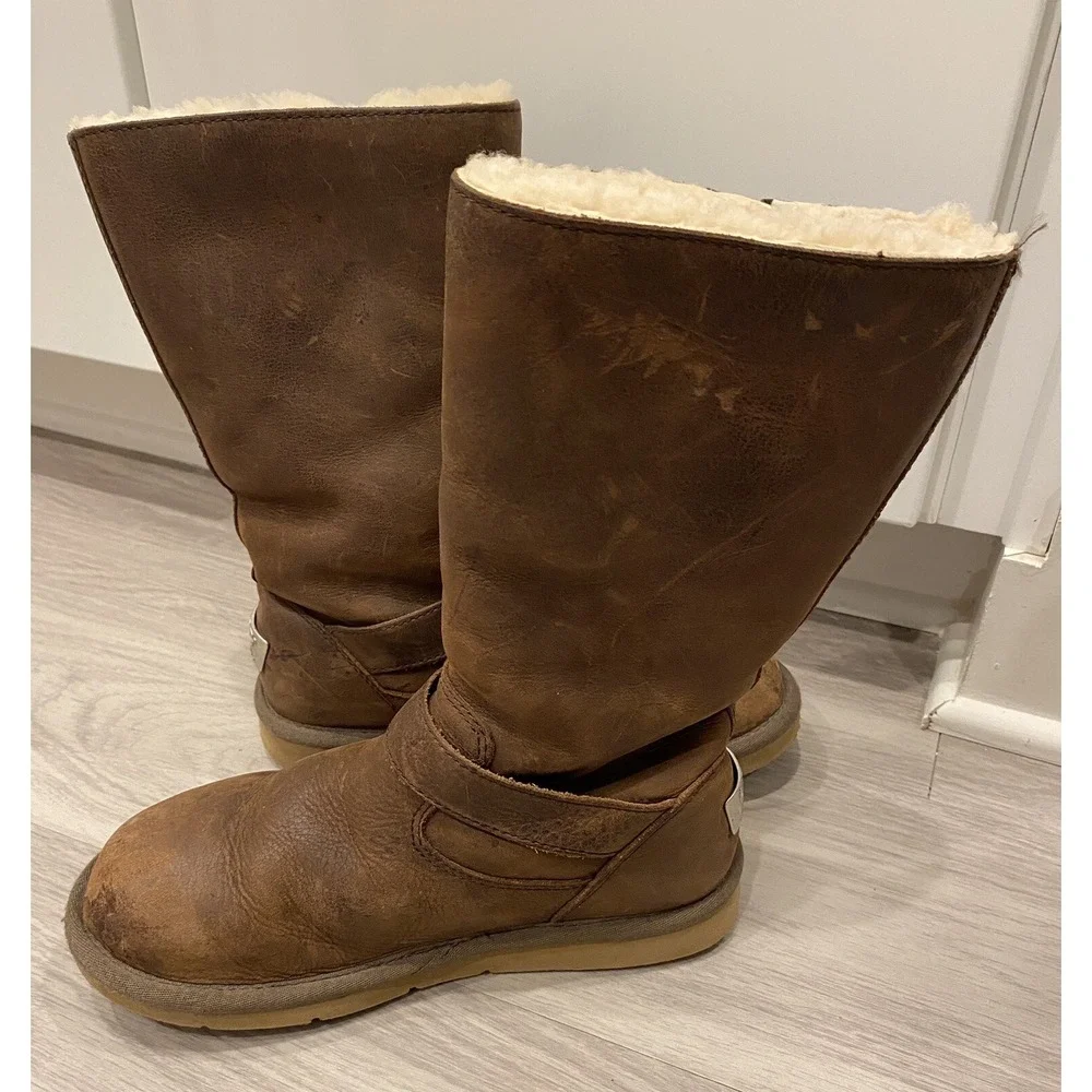 UGG Australia Kensington 5678 Brown Leather Shearling Lined Moto Boots Women's 6